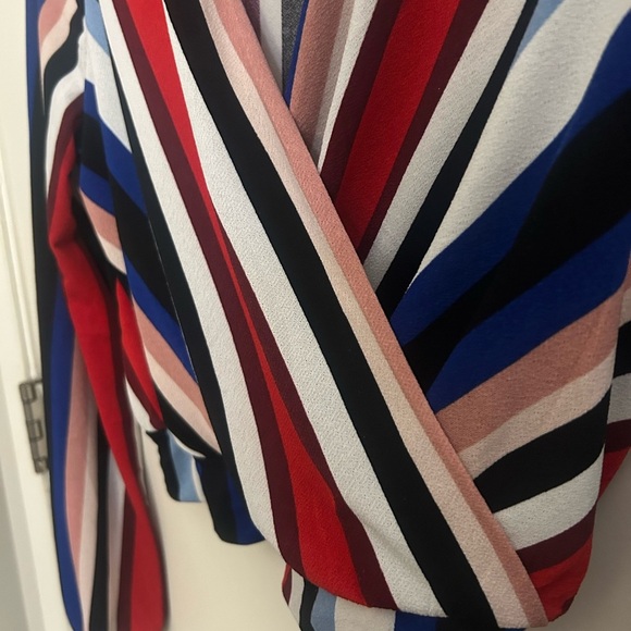 Iris blouse size M excellent used condition - Picture 10 of 13